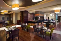 Crowne Plaza AL KHOBAR by IHG - piscina