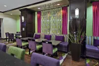 Hampton Inn Beeville - breakfast