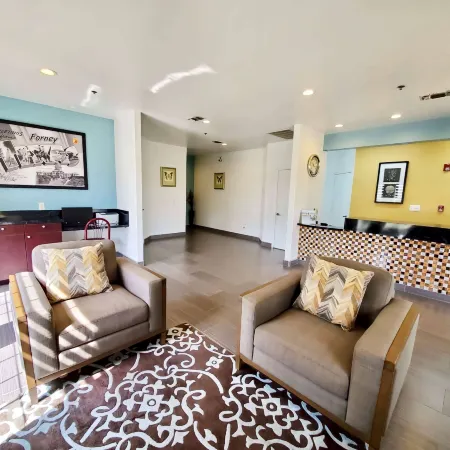 Super 8 by Wyndham Forney/East Dallas