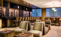DoubleTree by Hilton Hotel & Suites Jersey City - bar