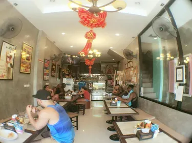 รูปภาพของสวิส เฮาส์