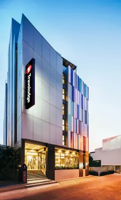 فندق ترافلودج باتايا