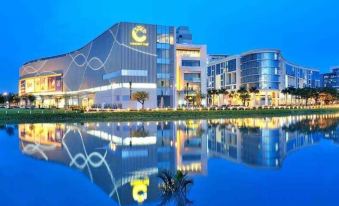 Modern Apartment in Scenic Valley Phu My Hung D7