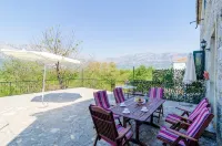 Stone House DiMaTo
