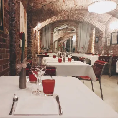 Trattoria ristorante con Camere Cortiletto D'Alba