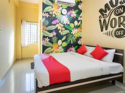 OYO 70266 Sri Guru Residency