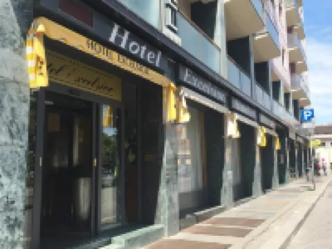 ホテル エクセルシオール パヴィア パヴィーアのホテル