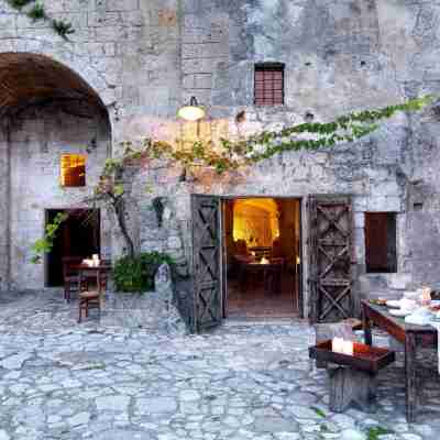 Sextantio le Grotte Della Civita Hotel Exterior