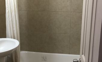 Economy Motel - Housity