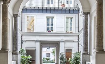 Palazzo Castrofilippo Apartment with 2 Terraces by Wonderful Italy