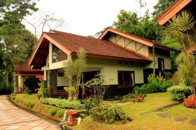 Talita Resort Ciloto Puncak Hotel dekat Toko Buku Sakura Cipanas