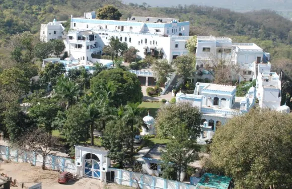 納拉格拉傳統度假酒店