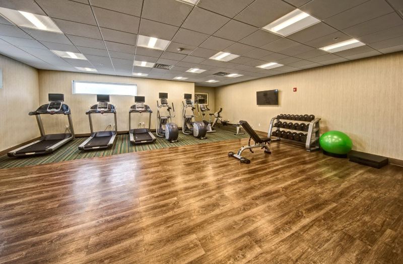 Holiday Inn Express Louisville Airport Expo Center by IHG photo 3