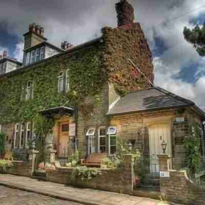 The Old Registry, Bar & Rooms Hotel Exterior