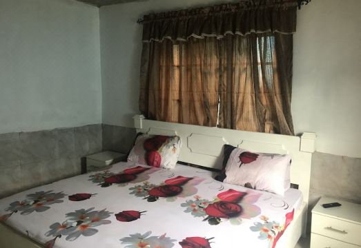 Tonis Hotel - Housity