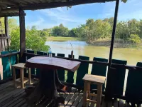 Pinmanee Resort and Homestay 치앙콩 호텔