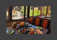 Adelya Cave Hotel - parkir