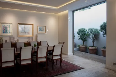 23 Grace Отели рядом с достопримечательностью «Southern Suburbs»