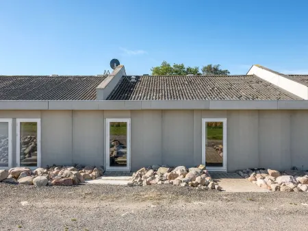 "Durim" - 2.5km from the Sea Отели в г. Humble