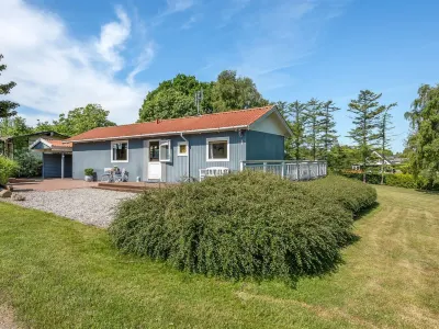 "Lillan" - 250m from the Sea Hotels near Fodslette Kirke