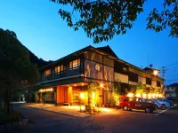 Onishiya Suishoen Hotels in Toyooka