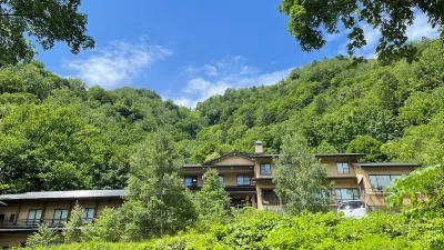 Nakanoyu Onsen Ryokan Hoteles cerca de Kappa Bridge