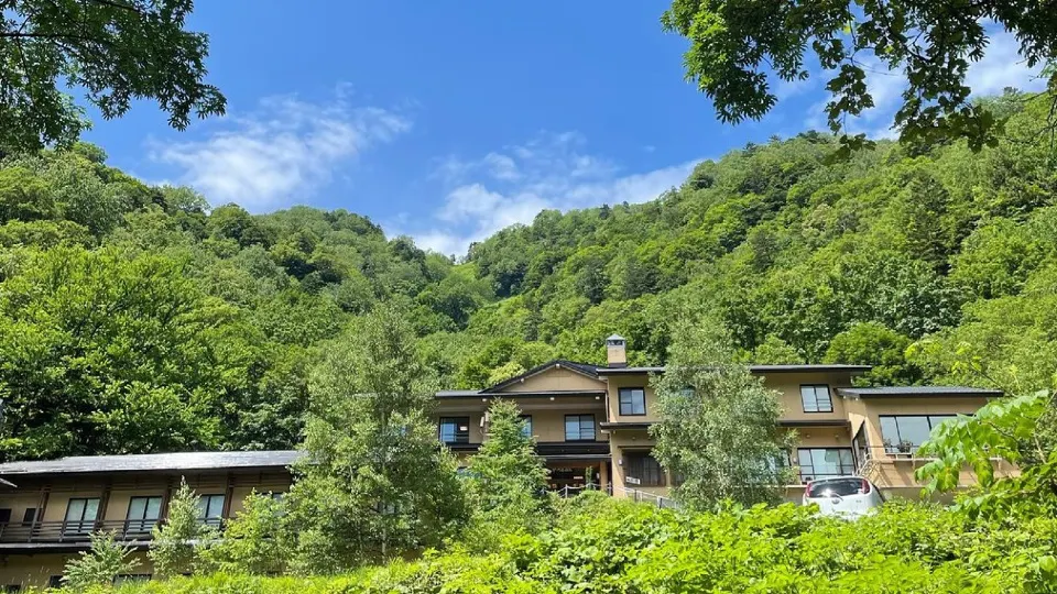 Nakanoyu Onsen Ryokan