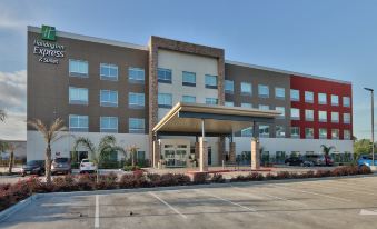 Holiday Inn Express & Suites Houston East - Beltway 8