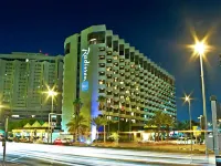 Radisson Blu Hotel, Dubai Deira Creek Отели в г. Дубай