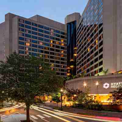 Hyatt Regency Crystal City Hotel Exterior