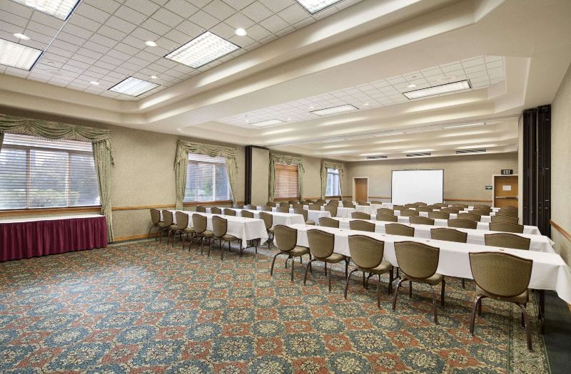 Ramada by Wyndham Olympia photo 4
