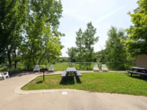 Super 8 by Wyndham White River Junction Hotels in Hartford