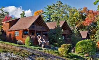 The Lodges at Cresthaven