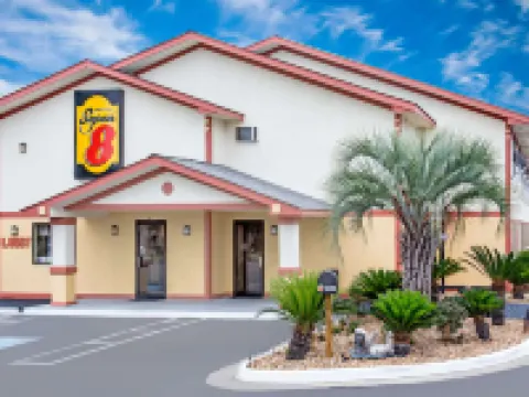 Super 8 by Wyndham Douglas ダグラスのホテル