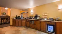 Best Western Palm Court Inn - breakfast