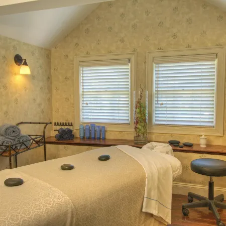 The Pointe at Castle Hill Resort & Spa