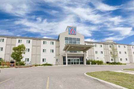 Motel 6 Brandon, MB Отели в г. Брандон