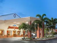 Howard Johnson by Wyndham Ft. Myers FL Hotels near List Distillery