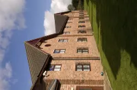 St. Helens South Hotels near Rainford