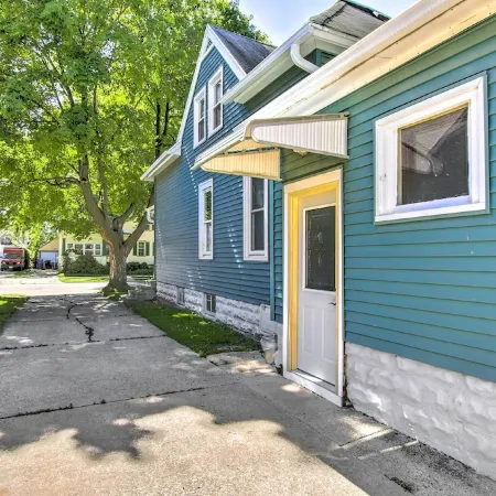 Appleton Abode Near Lake Winnebago and Downtown