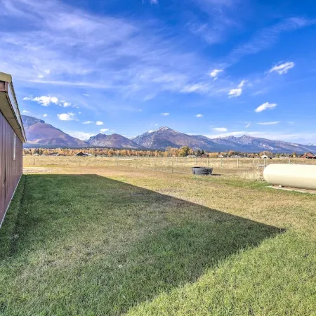 Cozy Cottage Studio Stunning Mountain Views!