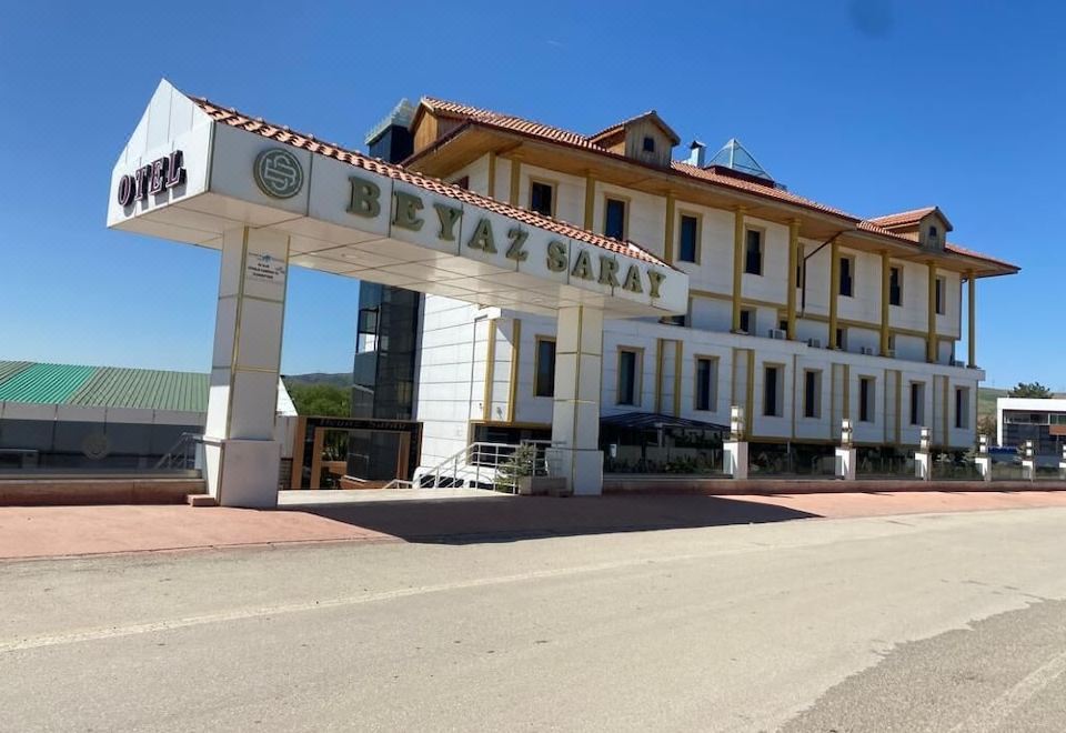 Beyaz Saray Otel - Housity
