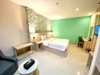 Collection O 1279 Hotel Grand Celino Makassar Hotels in Bezirk Makassar