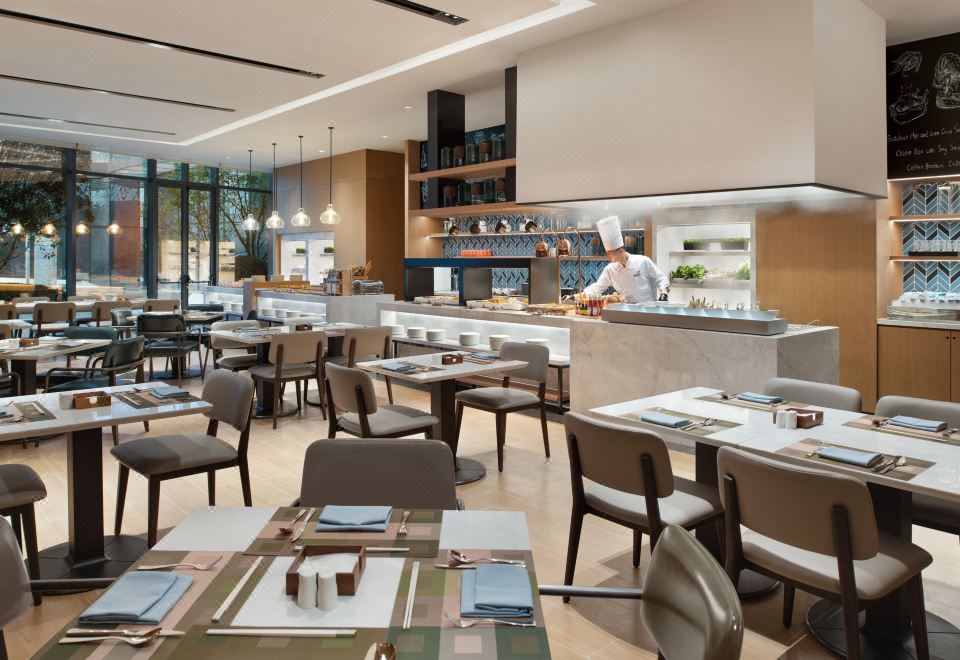 2. 메리어트 페어필..