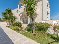 Villa 2 Pools
