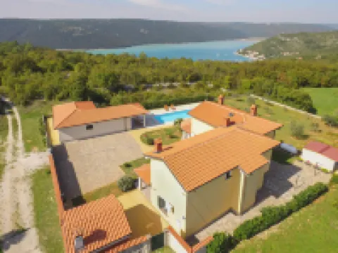 Mirela Hoteles en Trgetari