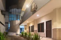 RedDoorz Near Bahu Mall Manado Hotels in Malalayang