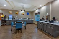 Baymont Inn & Suites by Wyndham Glen Rose - breakfast