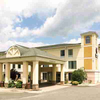 Comfort Inn & Suites Mount Pocono Hotel Exterior