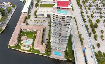 Incredible Bay View 3 Bed Private Floor Apt 1101 BW Resort Miami FL